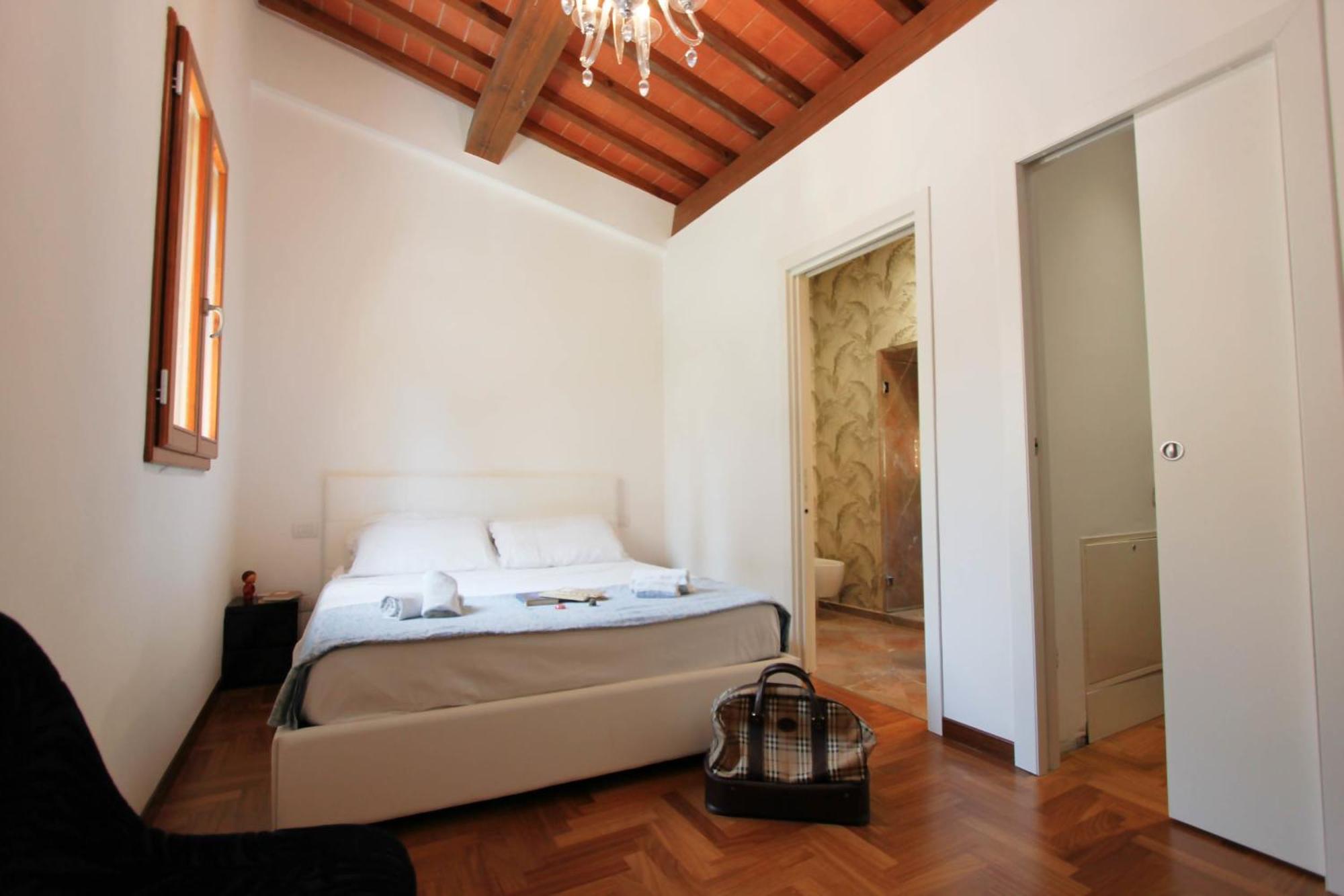 Santa Croce Deluxe *